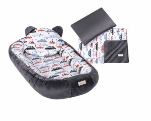 Kokon niemowlęcy z kocykiem i podusią dla chłopca szary samochody