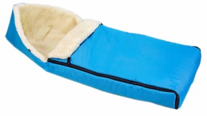 Śpiworek zimowy do wózka fotelika sanek z futerkiem owcza wełna  jasny niebieski morski prostokątny